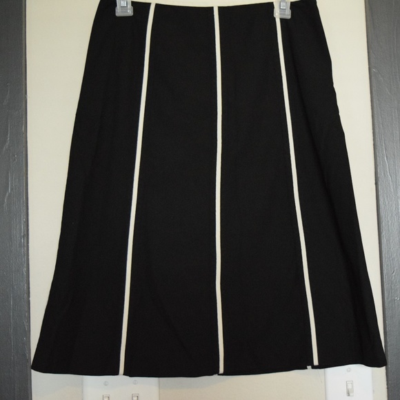 Ann Taylor Dresses & Skirts - Skirt